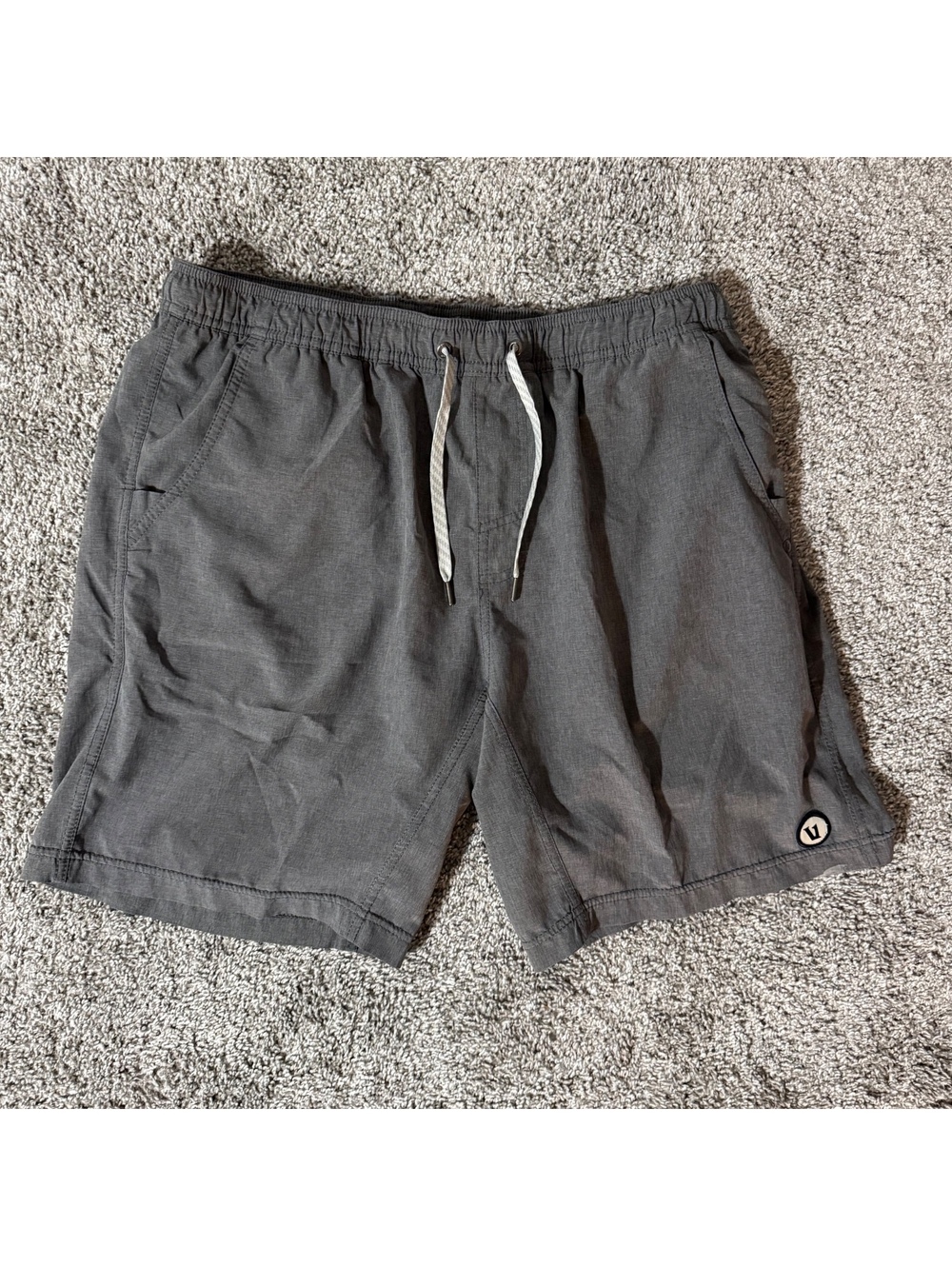 Vuori Men’s Gray Performance Athletic Running Gym Workout Training Shorts Size L